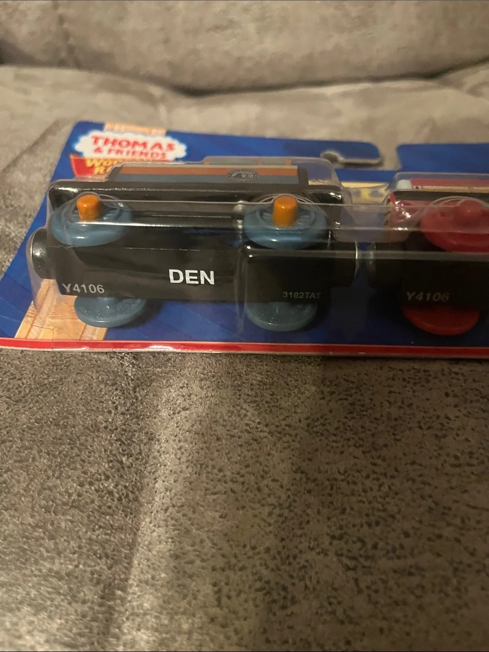 NIP Thomas & Friends Wooden Railway Den & Dart 2-Pack Fisher Price Train Set